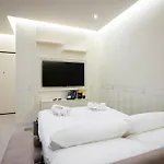 Apartament Luca Duomo Versace *
