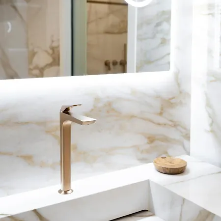 Luca Duomo Versace Apartment *