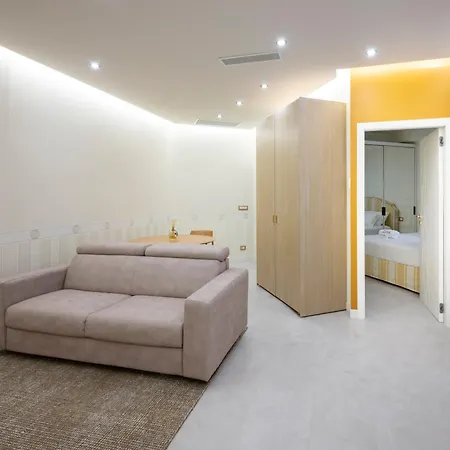 Apartment Luca Duomo Versace *