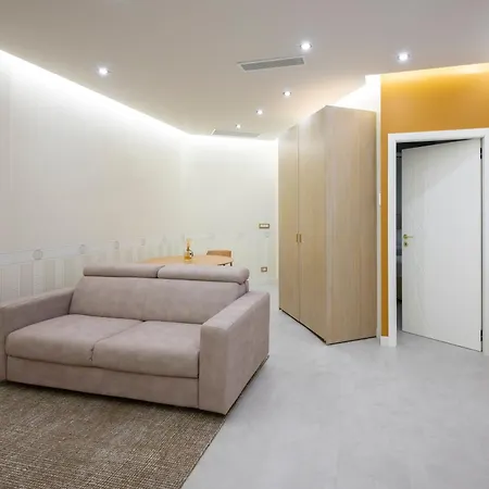 Apartment Luca Duomo Versace Mailand